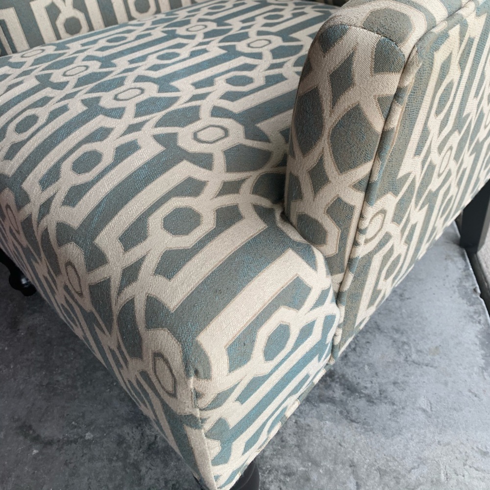 Chair - Picture 5 of 6